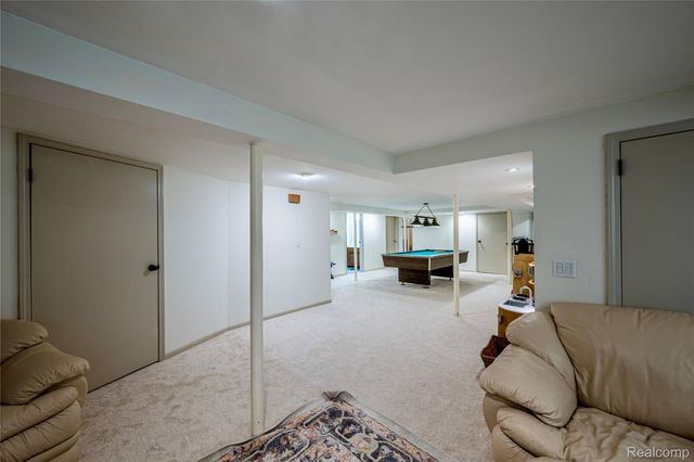 36832 Carriage Drive, Sterling Heights, MI 48310