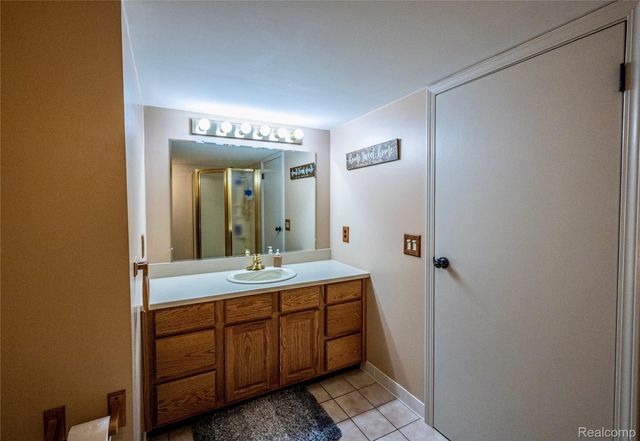 36832 Carriage Drive, Sterling Heights, MI 48310