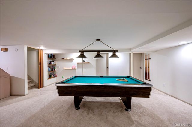 36832 Carriage Drive, Sterling Heights, MI 48310