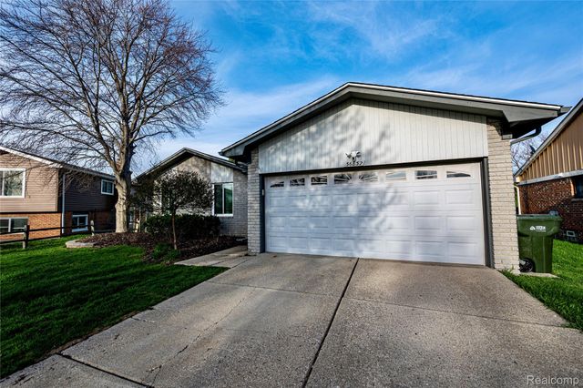 36832 Carriage Drive, Sterling Heights, MI 48310