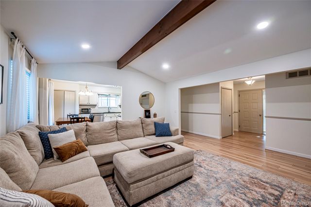 36832 Carriage Drive, Sterling Heights, MI 48310