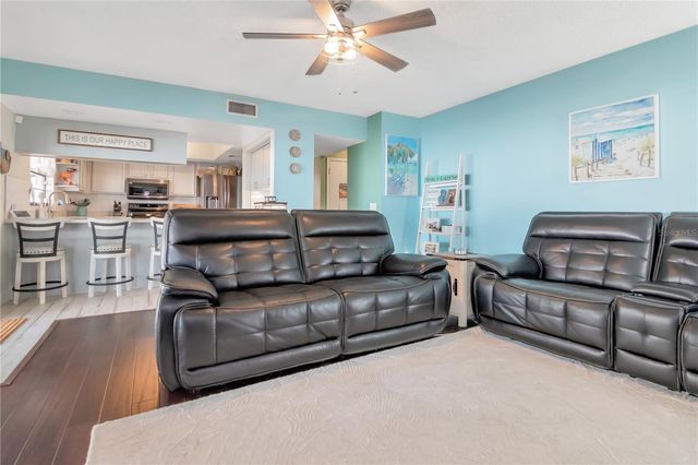 2604 GOLDCREST PLACE, Valrico, FL 33596