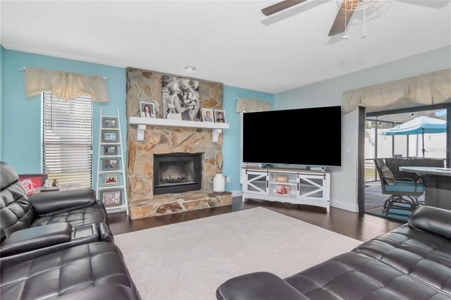 2604 GOLDCREST PLACE, Valrico, FL 33596