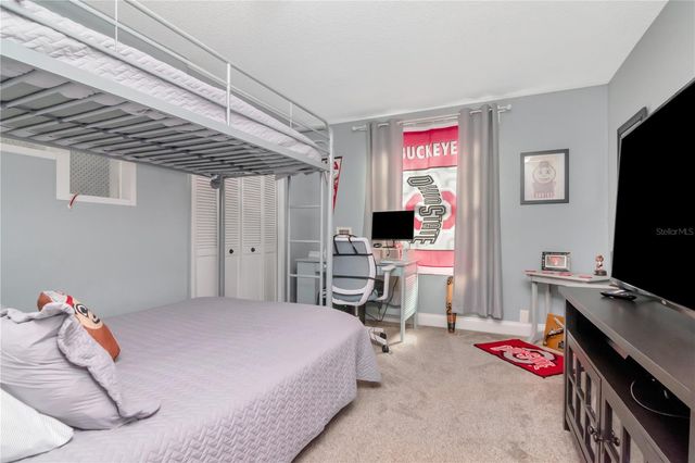 2604 GOLDCREST PLACE, Valrico, FL 33596