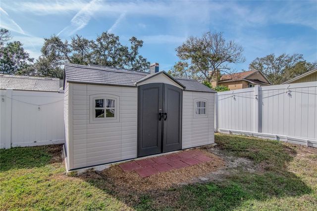 2604 GOLDCREST PLACE, Valrico, FL 33596