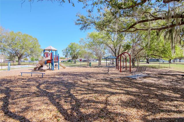 2604 GOLDCREST PLACE, Valrico, FL 33596