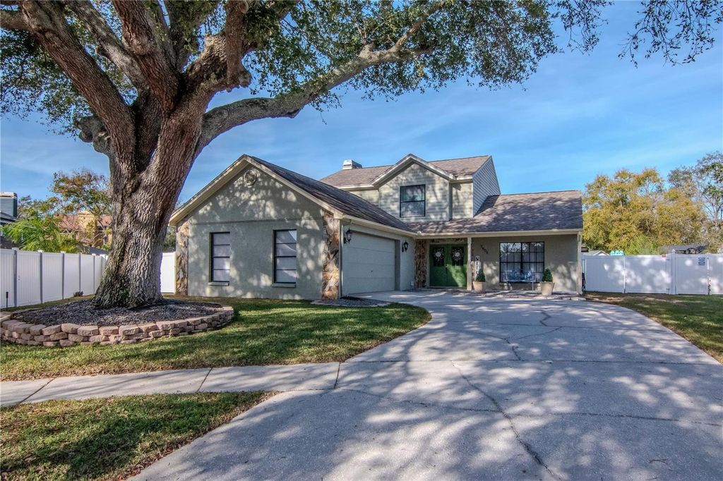 2604 GOLDCREST PLACE, Valrico, FL 33596