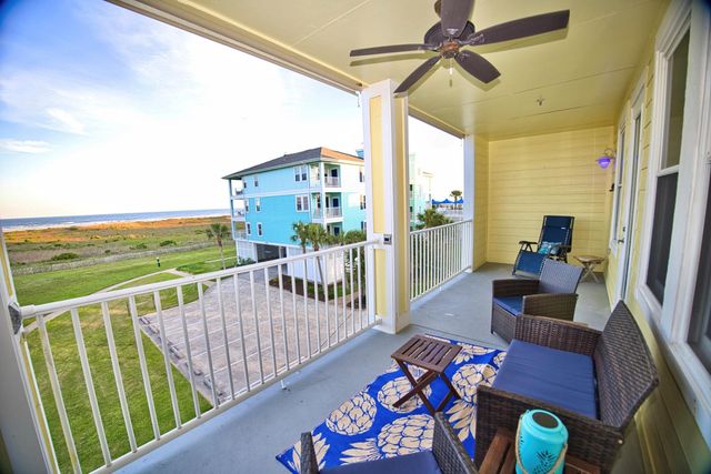 4141 Pointe West Drive 202, Galveston, TX 77554