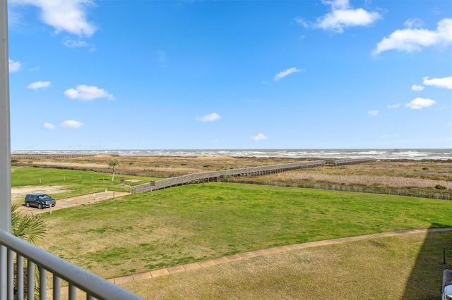 4141 Pointe West Drive 202, Galveston, TX 77554