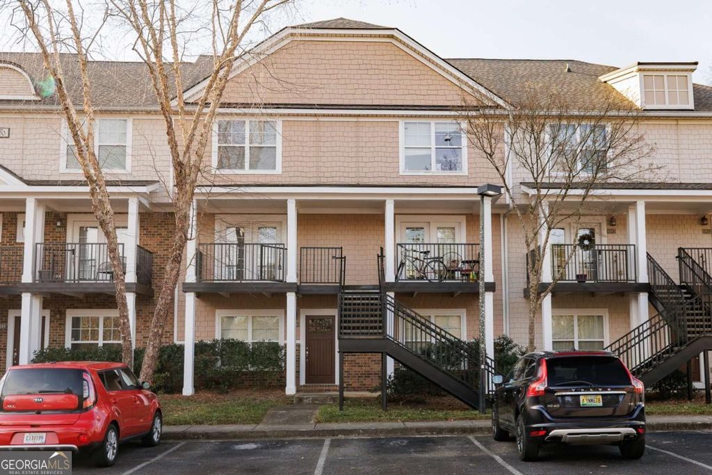 1035 Barnett Shoals Road 526, Athens, GA 30605