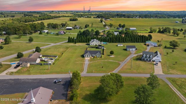 59 Normans Camp Rd, Harrodsburg, KY 40330
