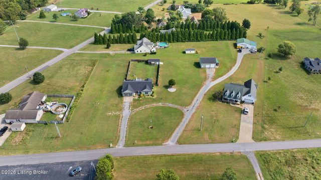 59 Normans Camp Rd, Harrodsburg, KY 40330