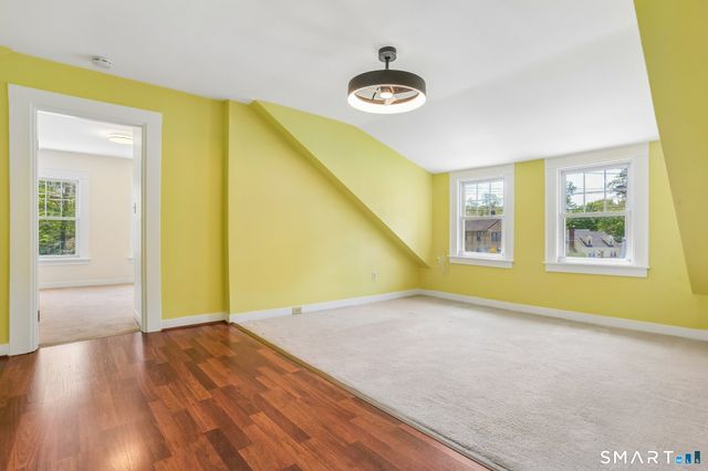1572 Whitney Avenue, Hamden, CT 06517