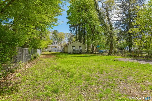 1572 Whitney Avenue, Hamden, CT 06517