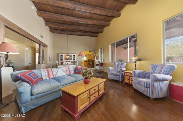 8070 W Crowned Eagle Court, Tucson, AZ 85757