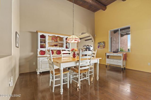 8070 W Crowned Eagle Court, Tucson, AZ 85757