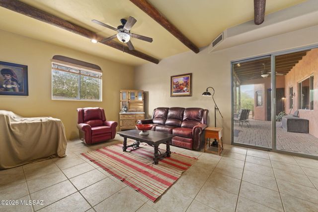8070 W Crowned Eagle Court, Tucson, AZ 85757
