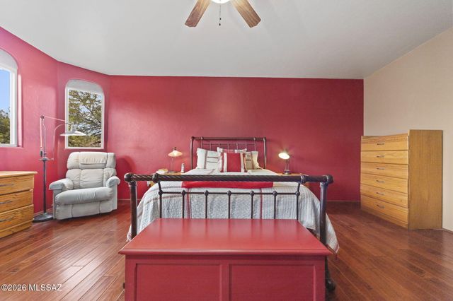 8070 W Crowned Eagle Court, Tucson, AZ 85757