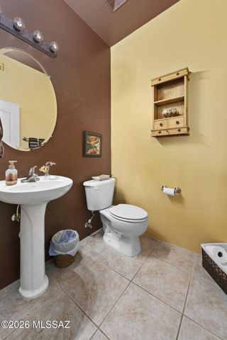 8070 W Crowned Eagle Court, Tucson, AZ 85757