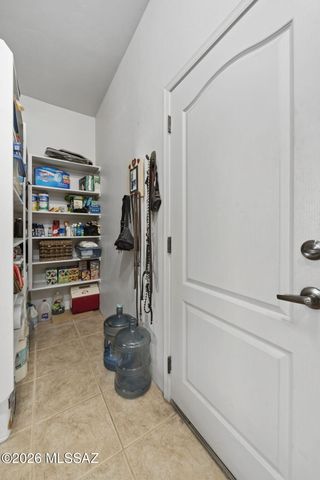 8070 W Crowned Eagle Court, Tucson, AZ 85757