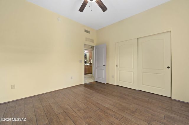 8070 W Crowned Eagle Court, Tucson, AZ 85757