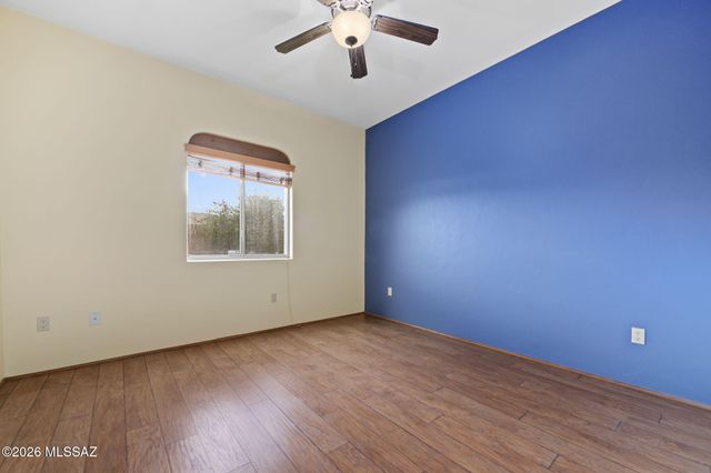 8070 W Crowned Eagle Court, Tucson, AZ 85757