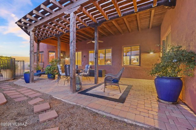 8070 W Crowned Eagle Court, Tucson, AZ 85757