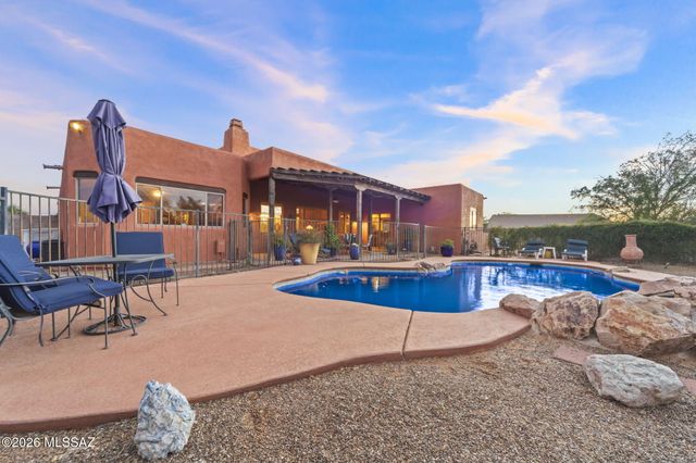 8070 W Crowned Eagle Court, Tucson, AZ 85757