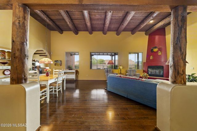 8070 W Crowned Eagle Court, Tucson, AZ 85757