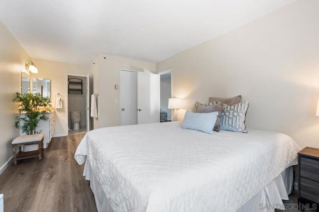 7508 Parkway Dr. 105, La Mesa, CA 91942
