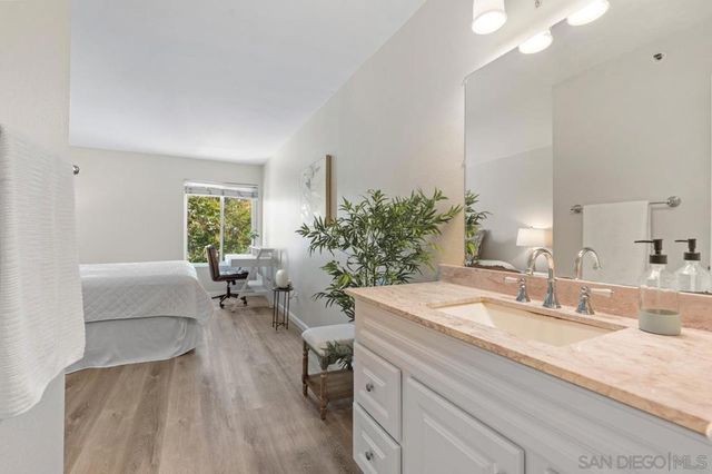 7508 Parkway Dr. 105, La Mesa, CA 91942