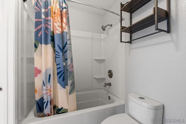 7508 Parkway Dr. 105, La Mesa, CA 91942