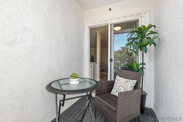 7508 Parkway Dr. 105, La Mesa, CA 91942