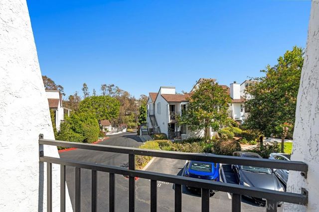 7508 Parkway Dr. 105, La Mesa, CA 91942