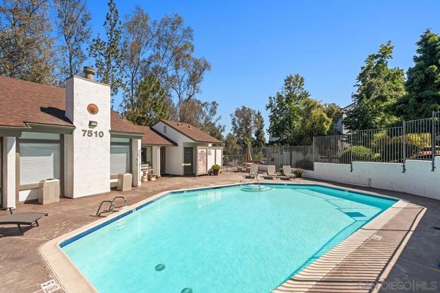 7508 Parkway Dr. 105, La Mesa, CA 91942