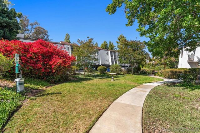7508 Parkway Dr. 105, La Mesa, CA 91942
