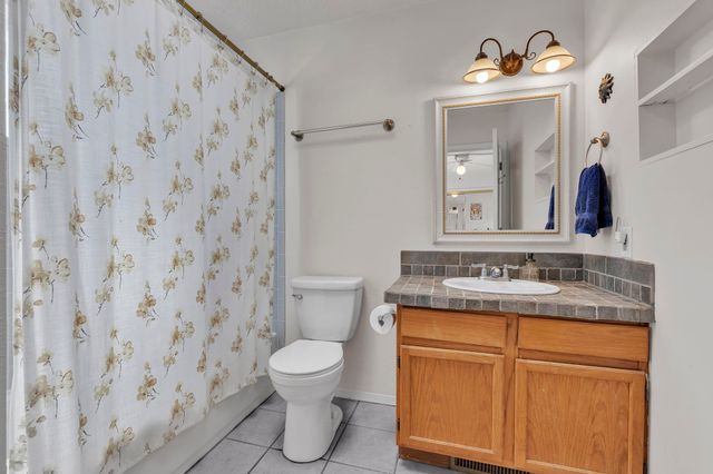 2450 CALLE CONTESSA, Santa Fe, NM 87505