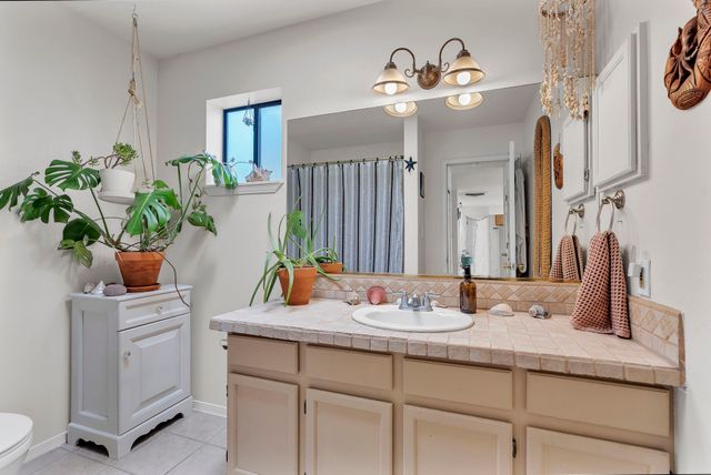 2450 CALLE CONTESSA, Santa Fe, NM 87505