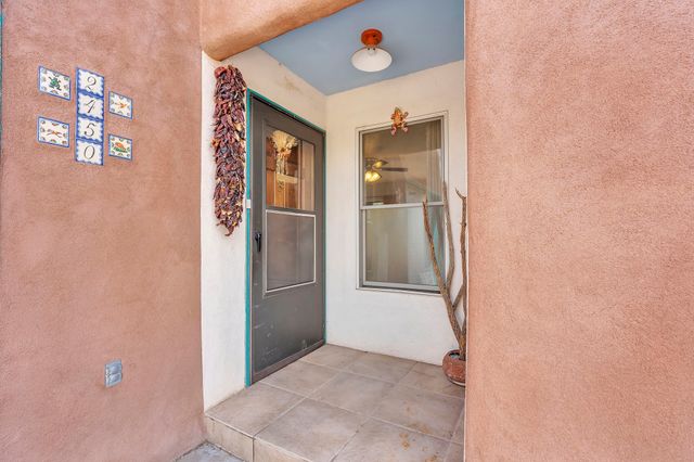 2450 CALLE CONTESSA, Santa Fe, NM 87505