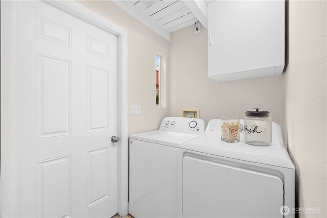 16424 NE 40th Street, Redmond, WA 98052