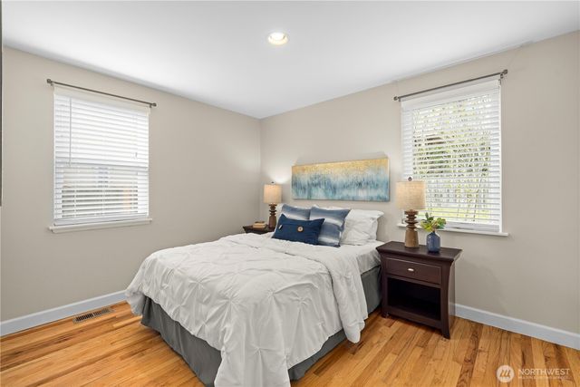 16424 NE 40th Street, Redmond, WA 98052