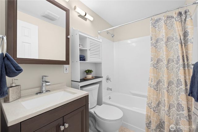 16424 NE 40th Street, Redmond, WA 98052