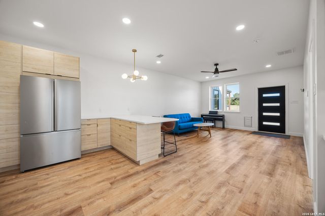 925 Clearwater Canyon, Bandera, TX 78003