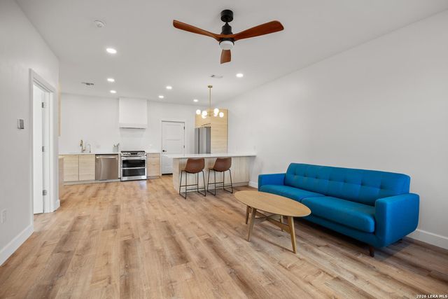 925 Clearwater Canyon, Bandera, TX 78003