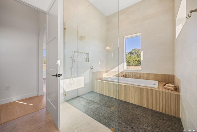 925 Clearwater Canyon, Bandera, TX 78003