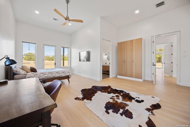 925 Clearwater Canyon, Bandera, TX 78003