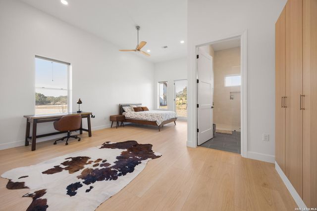 925 Clearwater Canyon, Bandera, TX 78003