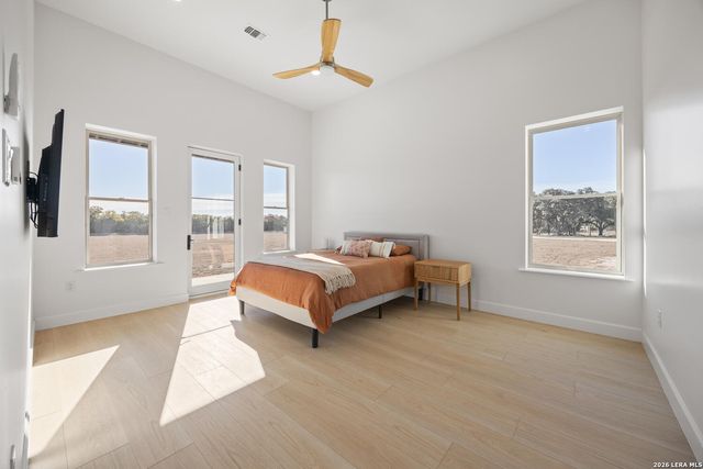 925 Clearwater Canyon, Bandera, TX 78003