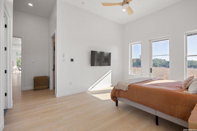 925 Clearwater Canyon, Bandera, TX 78003