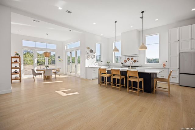 925 Clearwater Canyon, Bandera, TX 78003